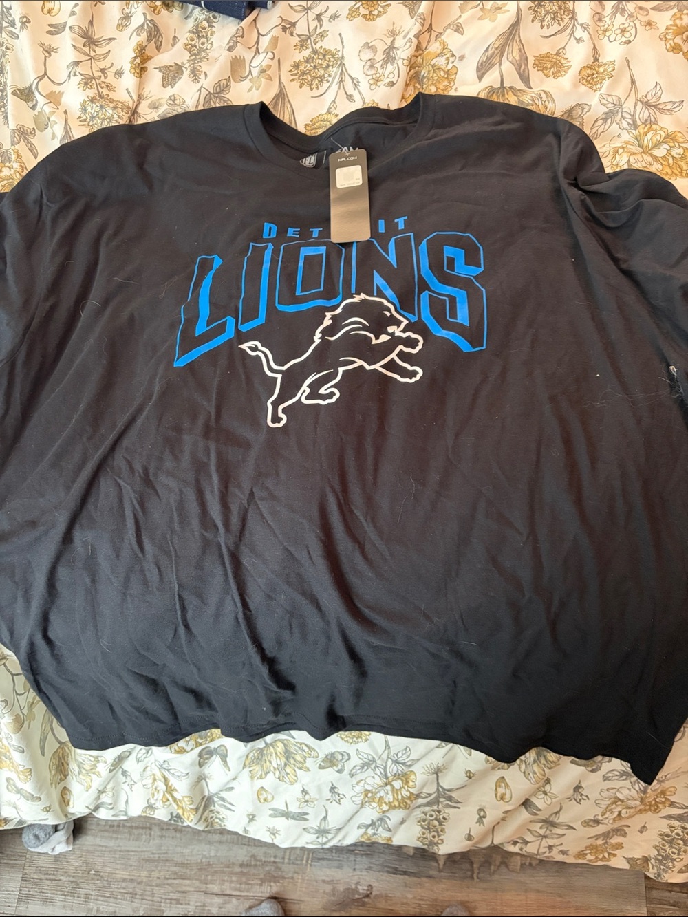 Detroit lions Men's Black Graphic Tee
